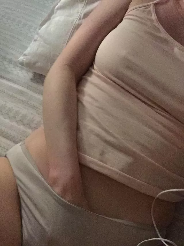 Can’t sleep tonight, so enjoy this photo. posted by xSugarSpicex