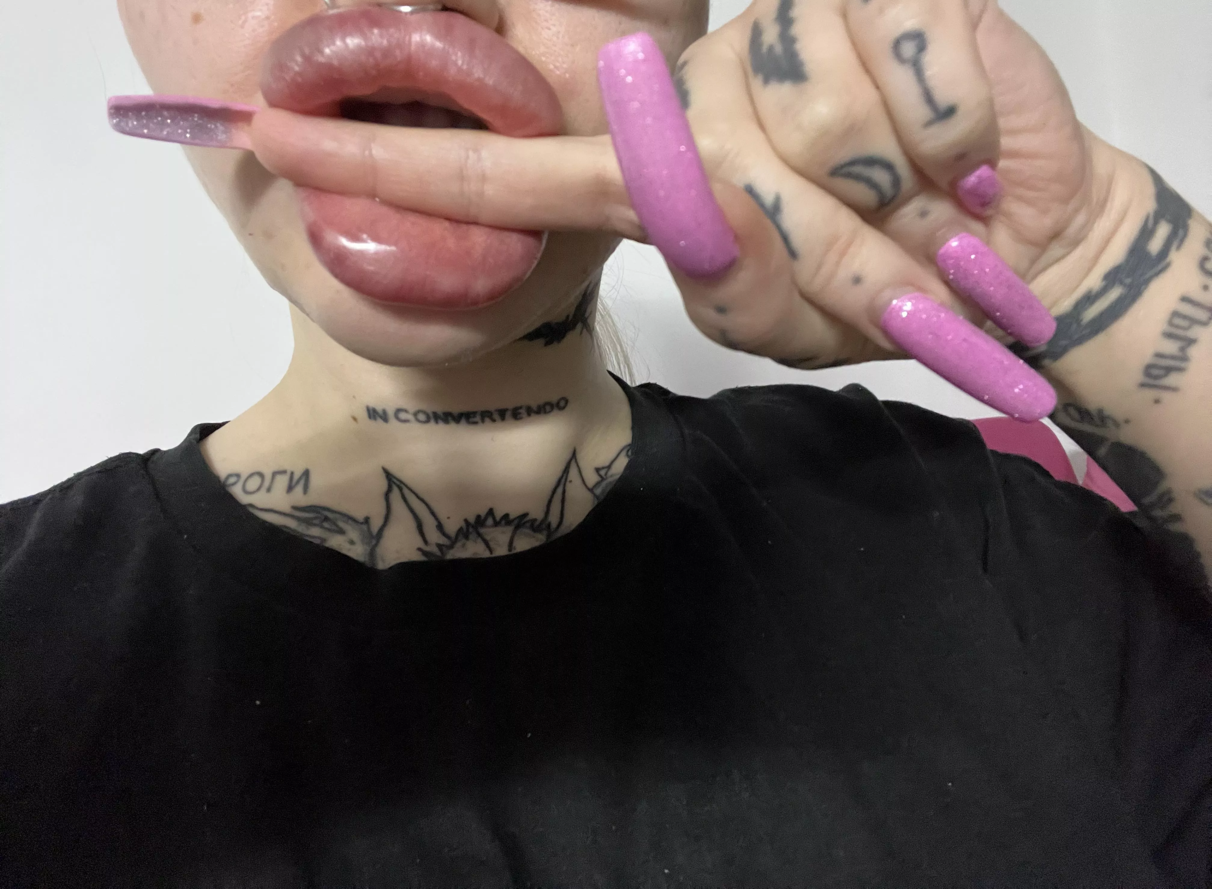 Cant stop touch them posted by nasty_bimbo