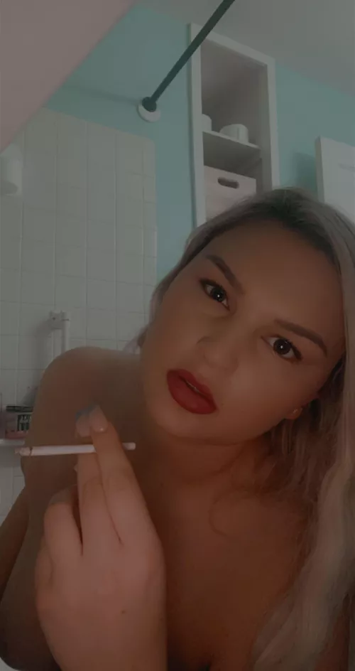 Capris have been my favorite. what’s your favorite cig to see me smoke? by joopeach