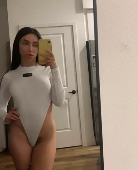 Caption :F4m mistress looking for a serious sub only... Snapchat@d_amelia8958 by ananananna1717