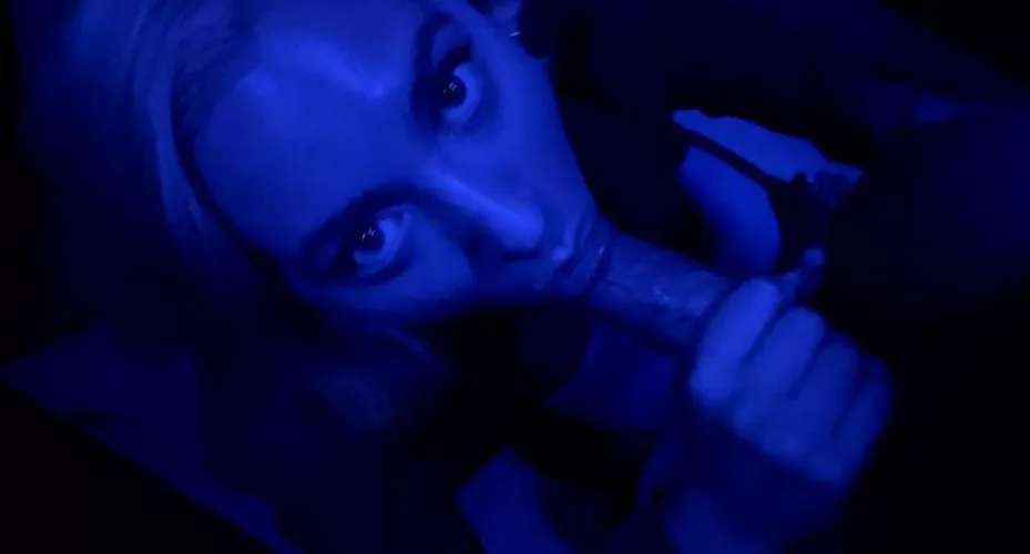 Caption me 😈 f 27in by brecanyon