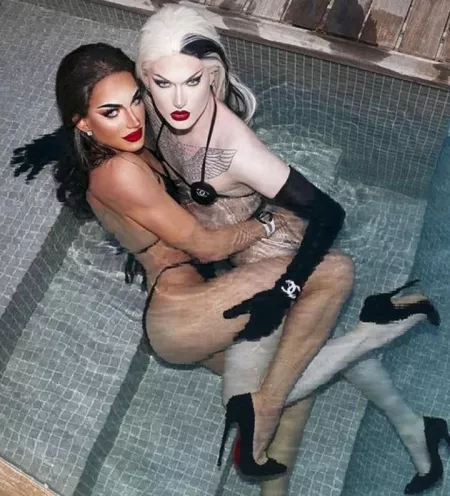 Carmen Farala & Dovima Nurmi 🔥 by SMACHBROS