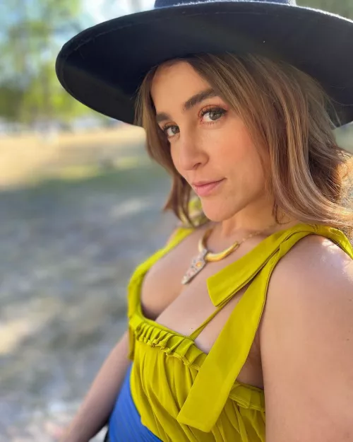 Cassandra Sanchez Navarro by GlamMetalLion