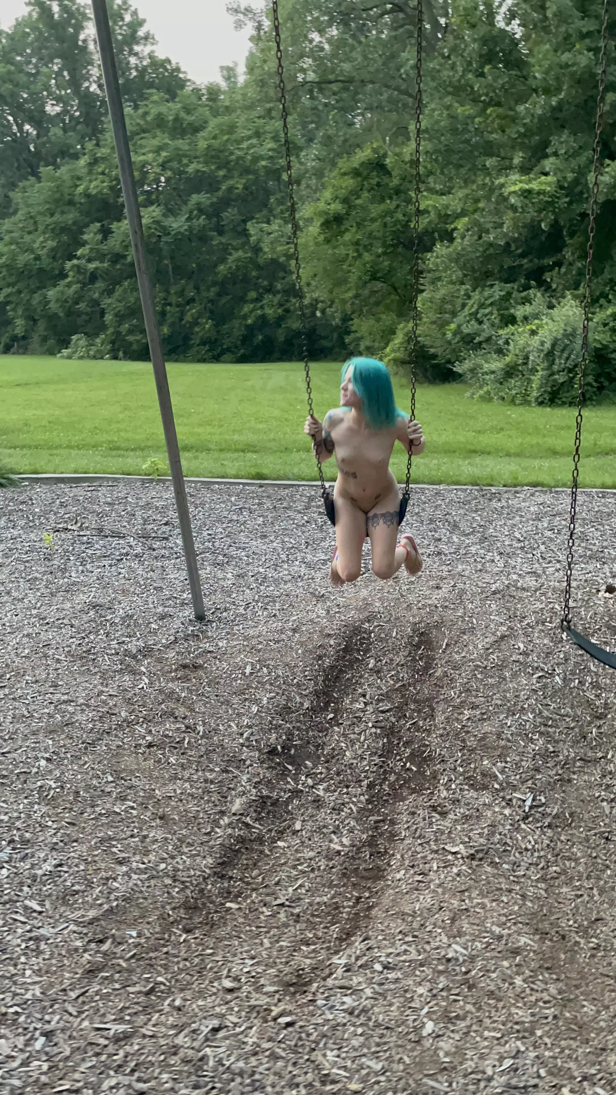 Catch me if I jump off?? posted by lilglitterbitch