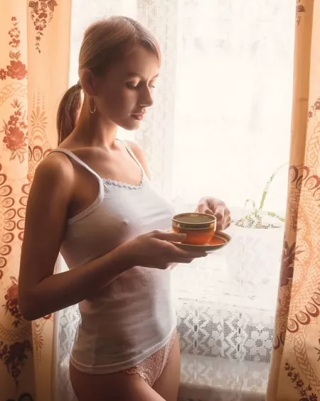 Catching the light by altbubblr