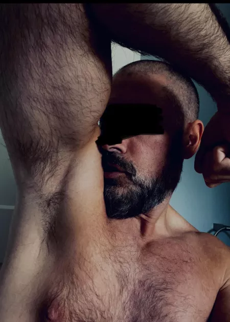 Catching the scent by ManMuscleGut