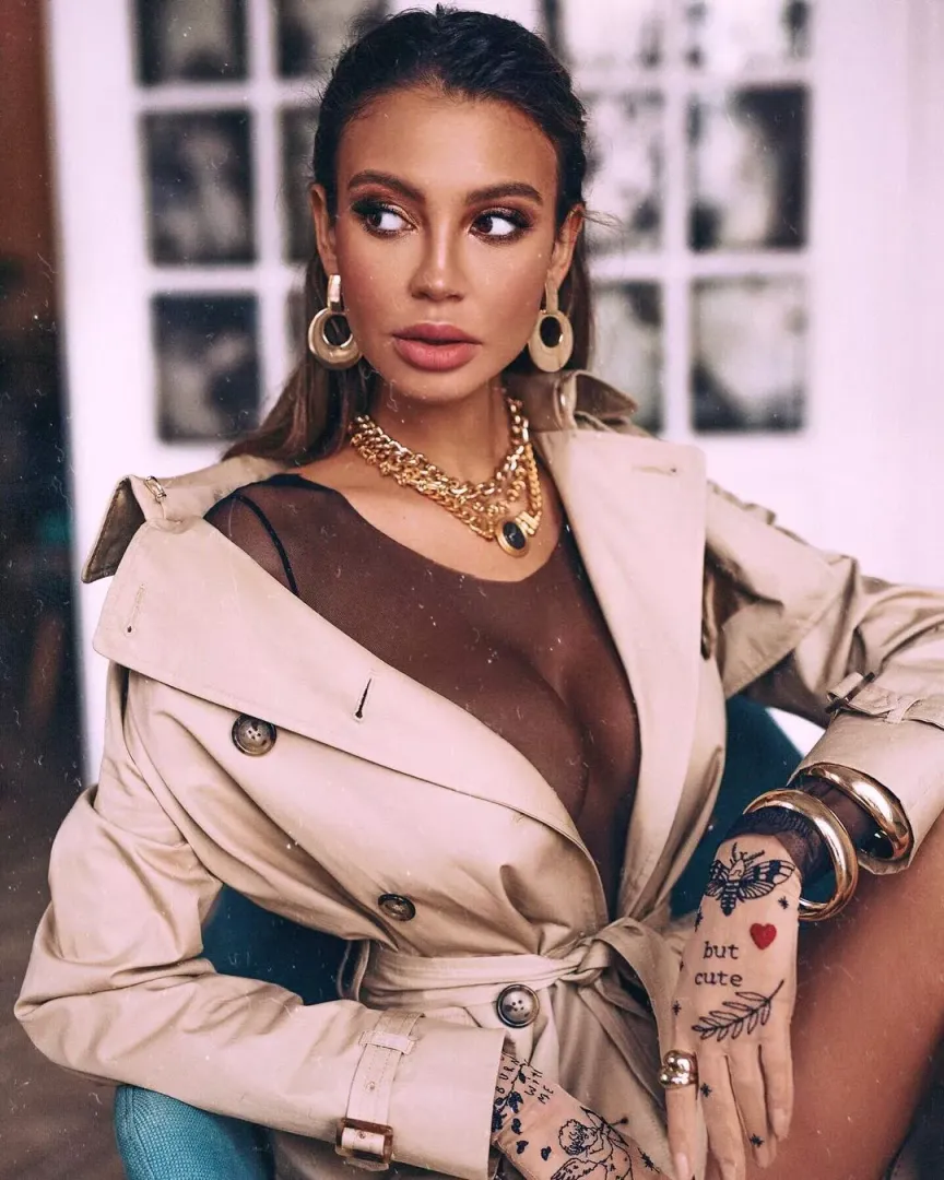 Catherine posted by BOOOOOOOBIES