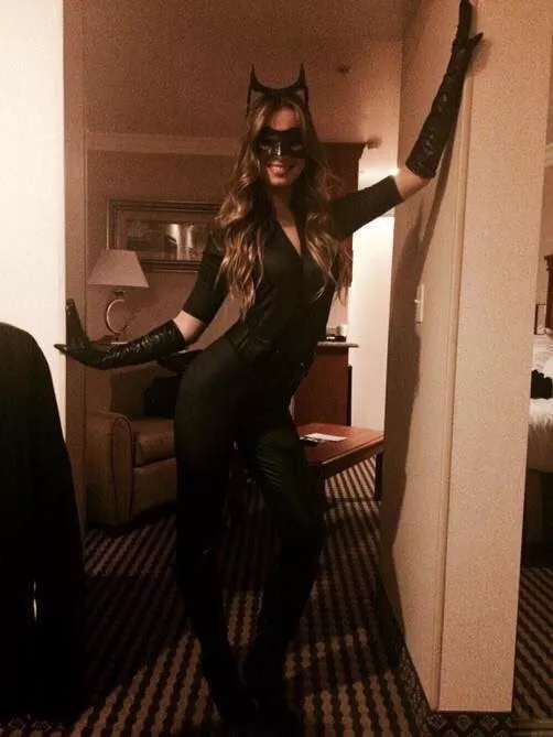 Catwoman cosplay posted by elihernandez