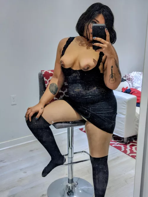 Caught a sneak peek while my friend was in the bathroom by d4rkash