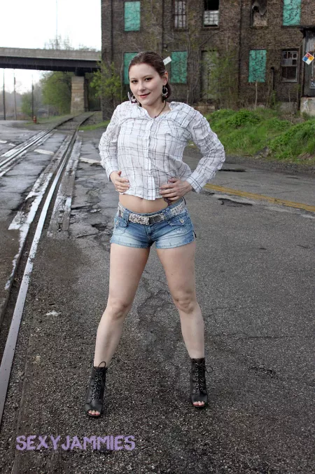 Caught by rain during a photo-shoot. Seems like it worked out😘 by SexyJammiescpl