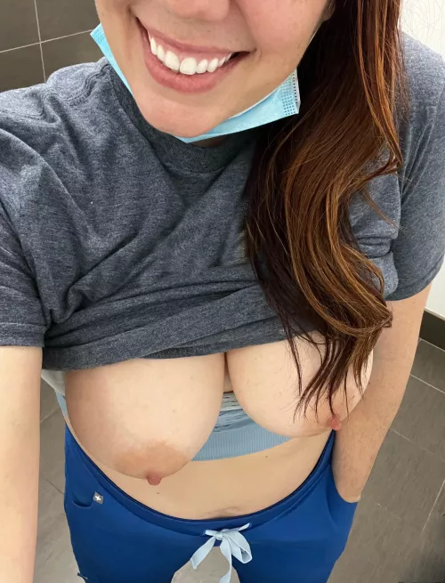 ‘Cause I’ve got one hand in my pocket, and the other one is givin' a... by mycs217