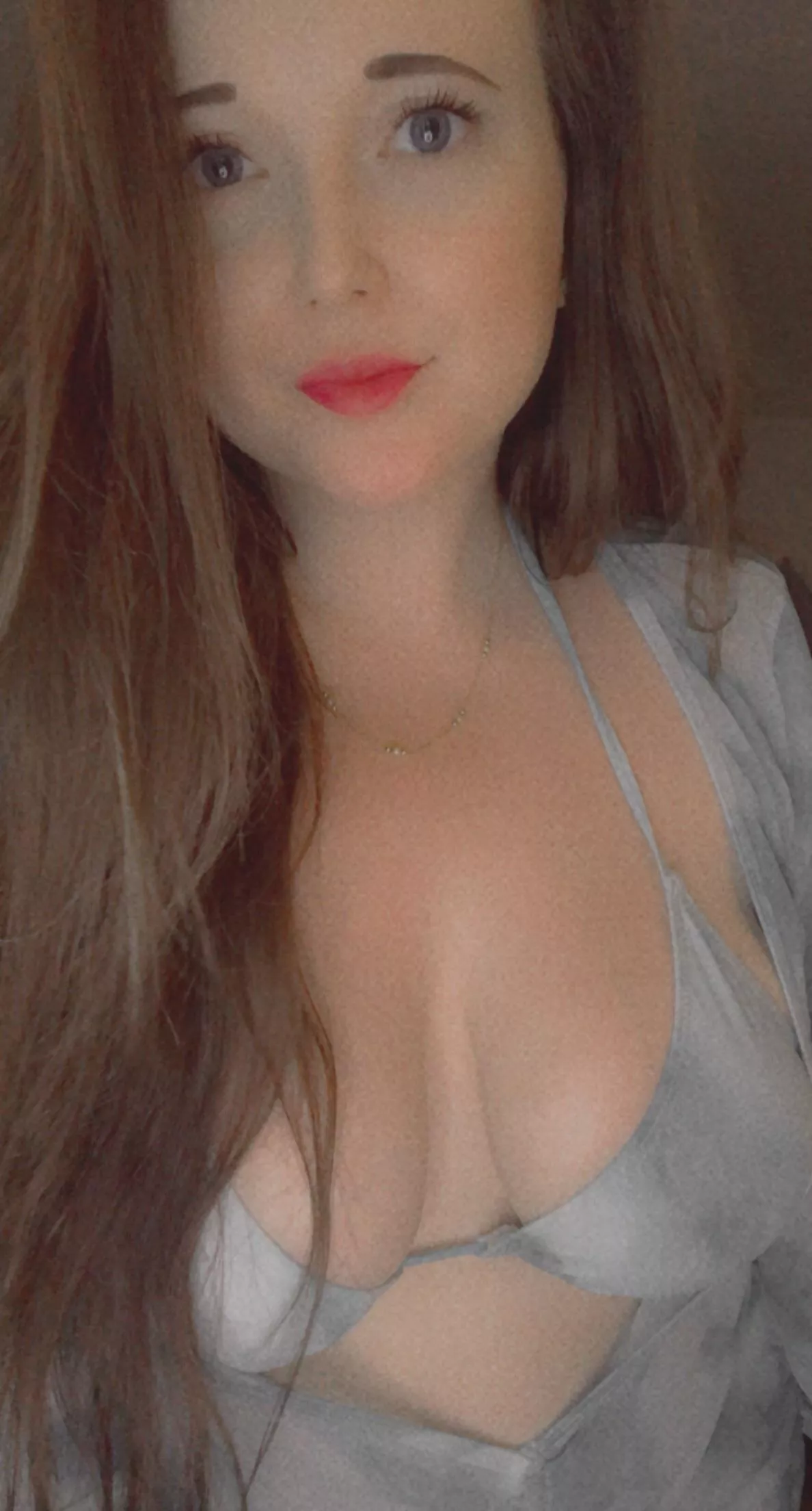 Cause your lips are sweet like lemonade…👄🍋 posted by NWCurvess