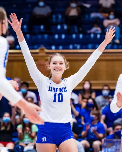 celebratory toe by 1orangetiger