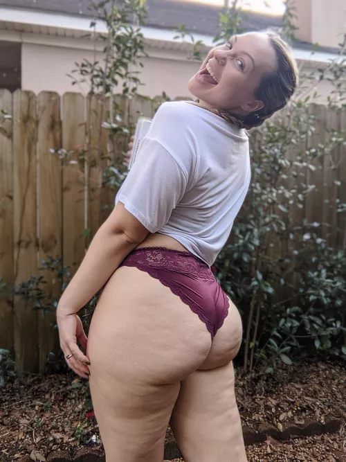 Cellulite is hot, right?? 🔥 by sofiaj0hnson