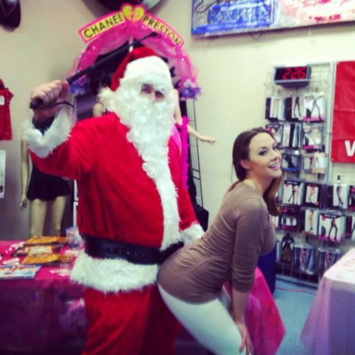 Chanel Preston gets a spanking from Santa Claus for pretty much being naughty every single day this year. posted by Stripperjunkie