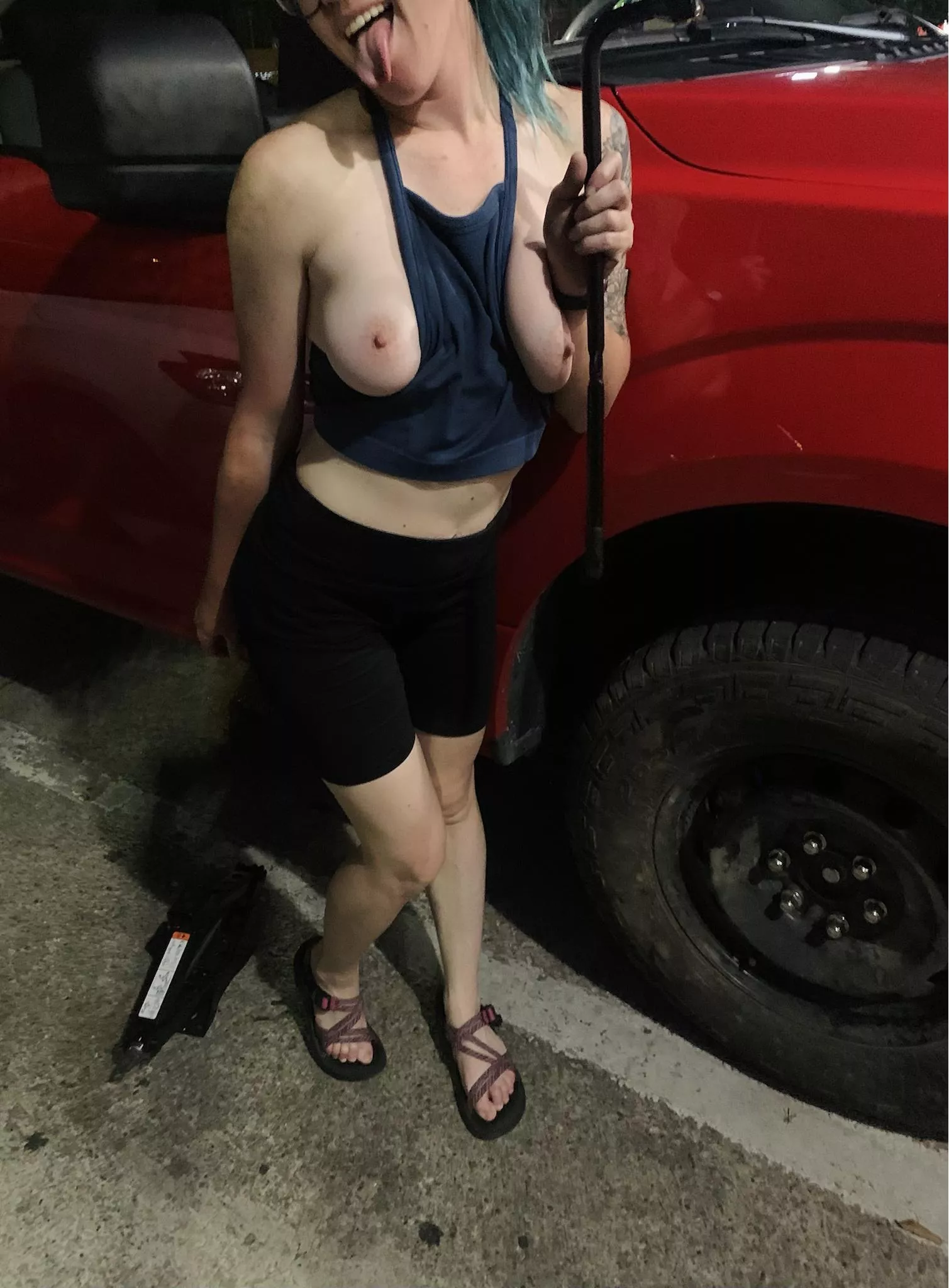 Changed a flat on my pickup last night at midnight, which was not complete until I celebrated with a nude 🤪 [IMG] posted by boobflips