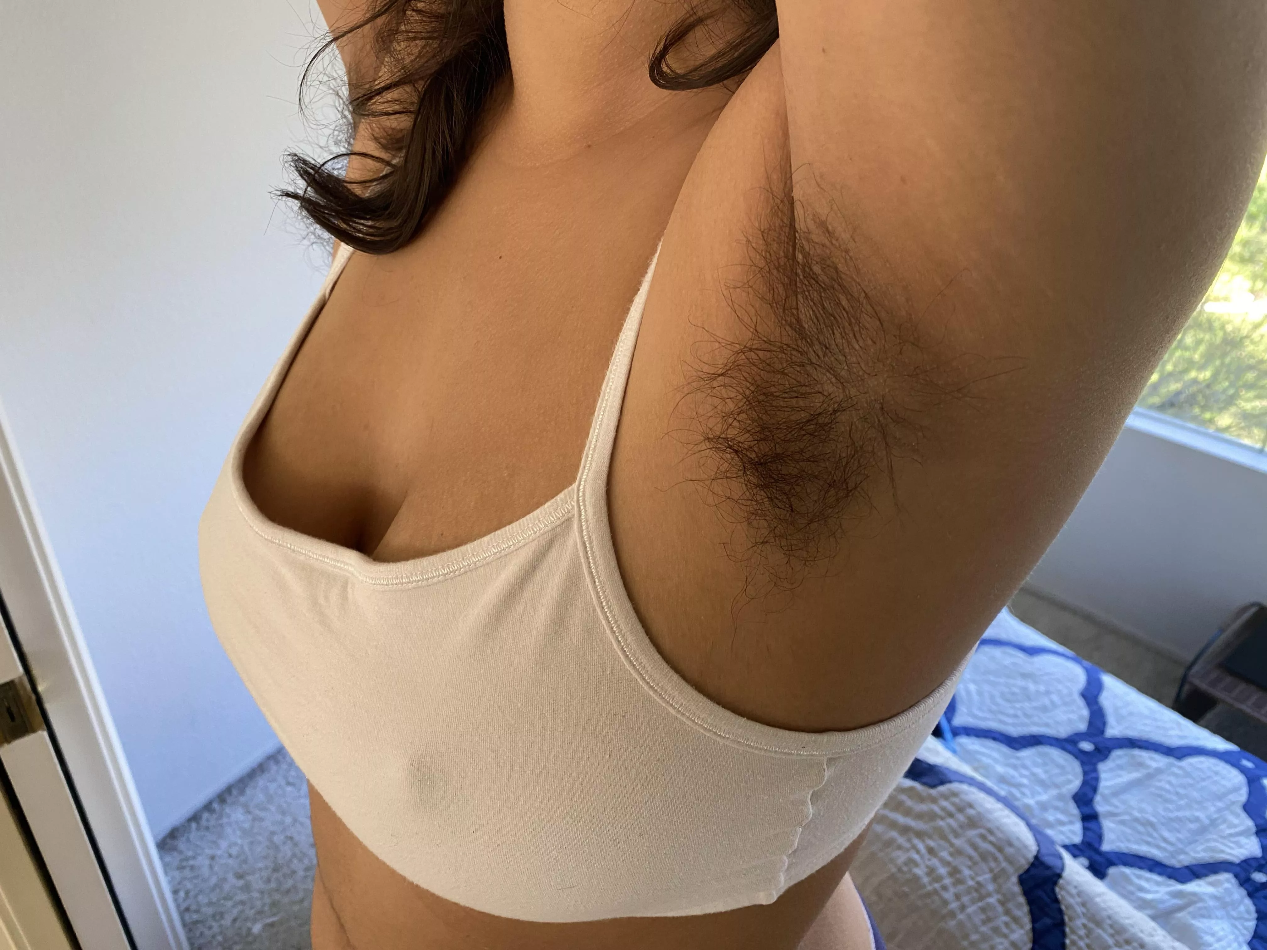 Changing a lightbulb 💡☺️ posted by sensimilla_earhart