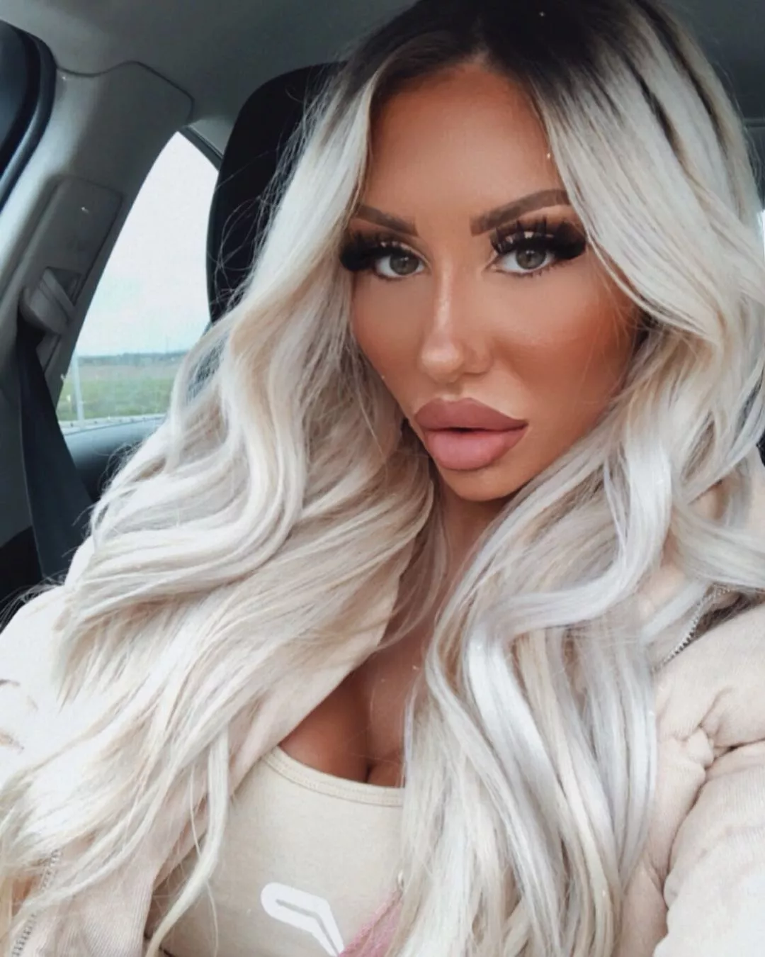 charlieeebarbie posted by gooningaccount