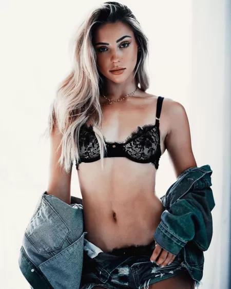 Charly Jordan by enjoying-beauty