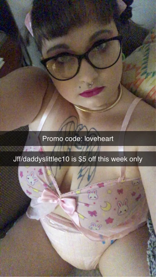 Check it out by Daddyslittlepissbaby