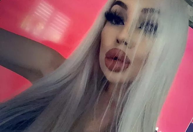 check myyy‼️ONLY FANS‼️(linkk in bio) +100 POSTS ✨20 years old plastic barbie with big fake lips and fake boobs👀✨QUICK response to DMs🔥special/private requests available ✨sexting 🔥dick rates ✨fishnets/stockings 🔥lingerie✨hee by charlotteventurax