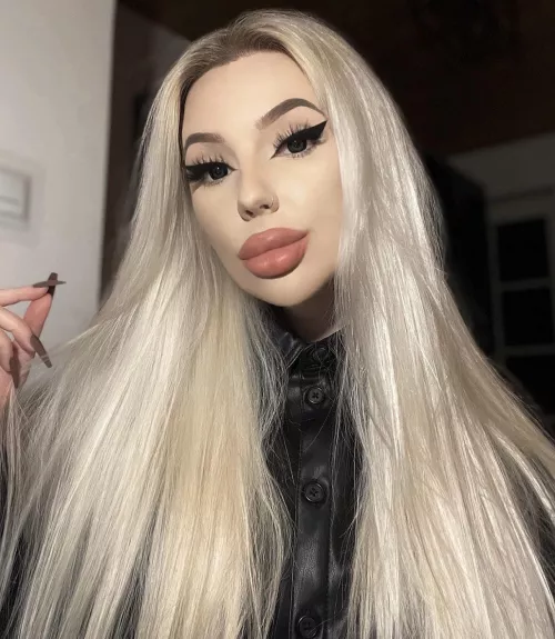 check myyy‼️ONLY FANS‼️(linkk in bio) +100 POSTS ✨21 years old plastic barbie with big fake lips and fake boobs👀✨QUICK response to DMs🔥special/private requests available ✨sexting 🔥dick rates ✨fishnets/stockings 🔥lingerie✨hee by charlotteventurax