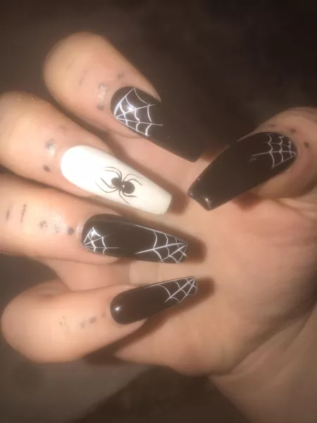 Check out my bio 😘 by MissusRiah