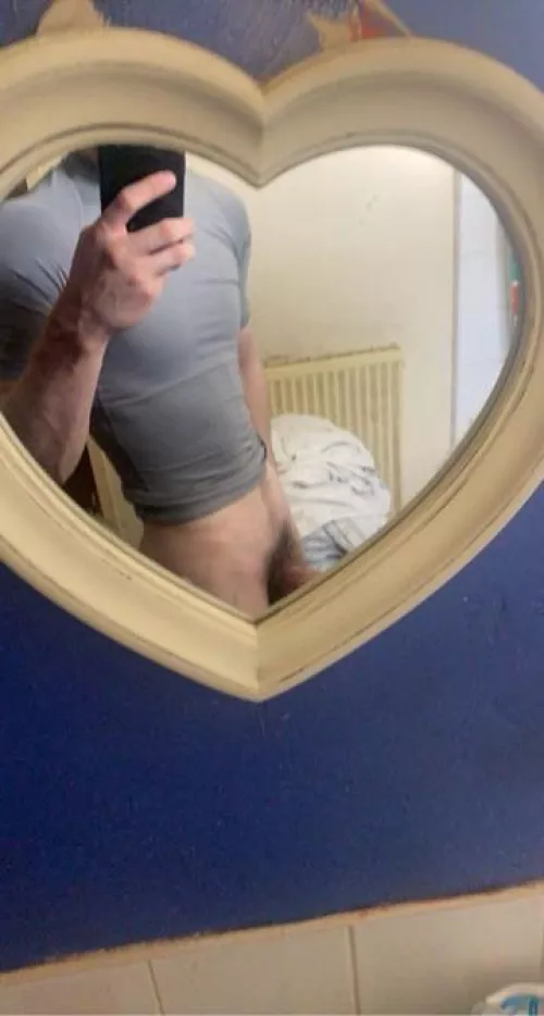 Check out my profile for my massive cock and I’ll do custom requests for you too 🍆🤤 by Jxshy_SH