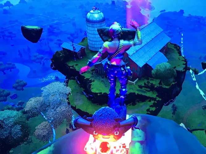 Cheeky lap dance! by RedCubeLive