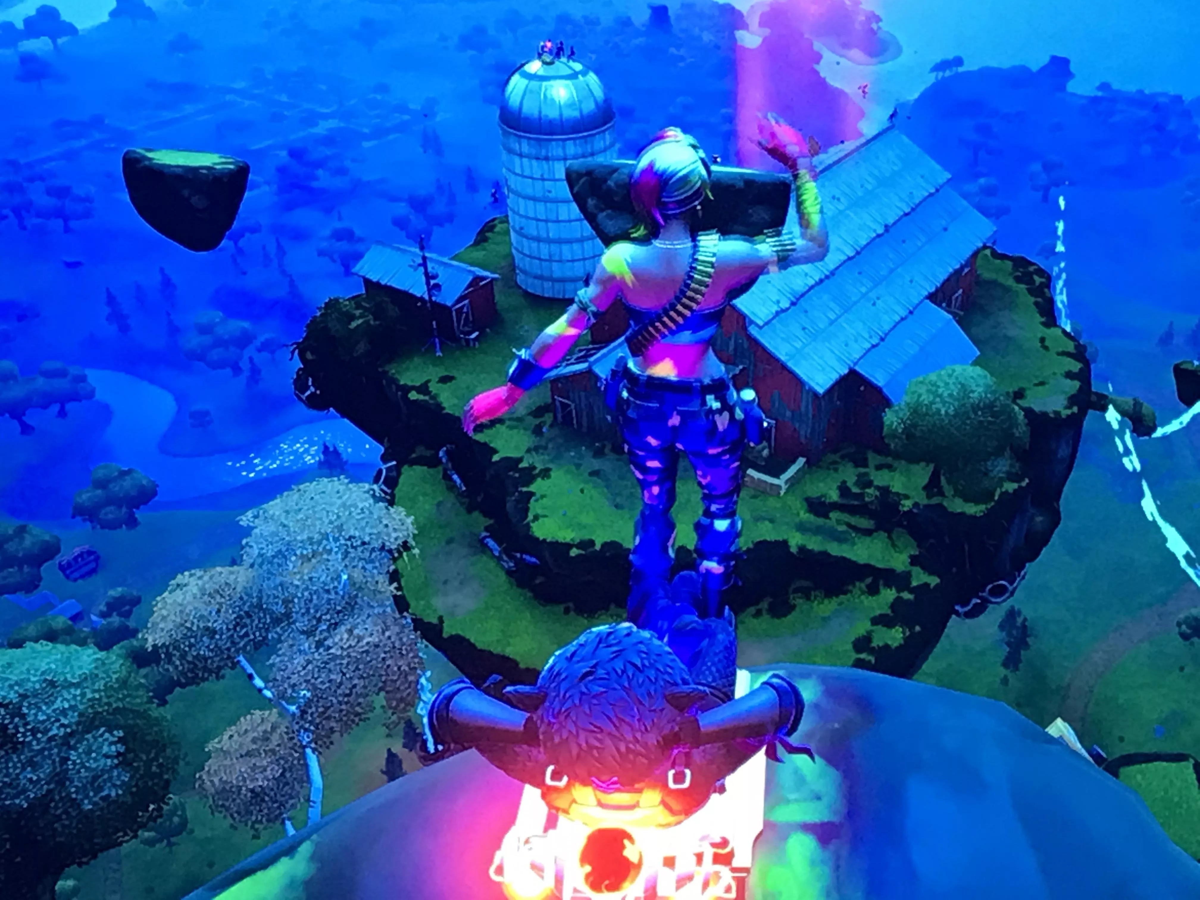 Cheeky lap dance! posted by RedCubeLive