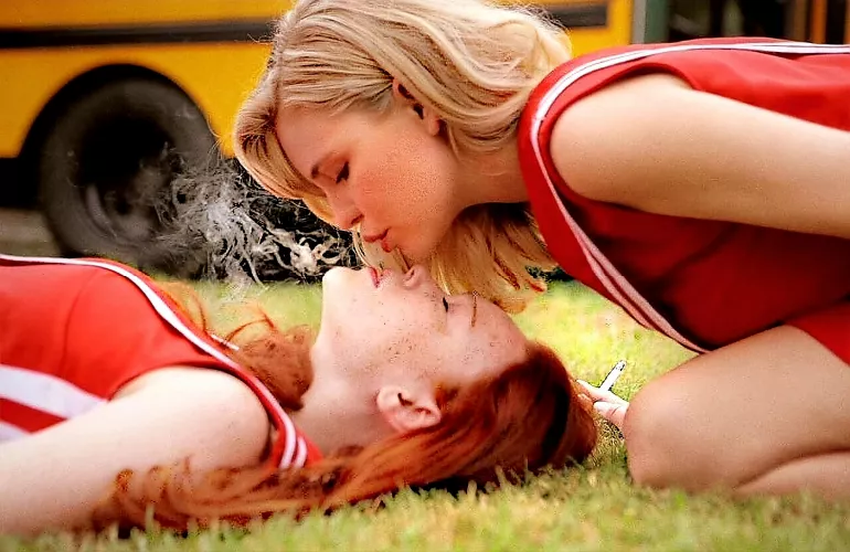 Cheerleaders on break by tjgreen77