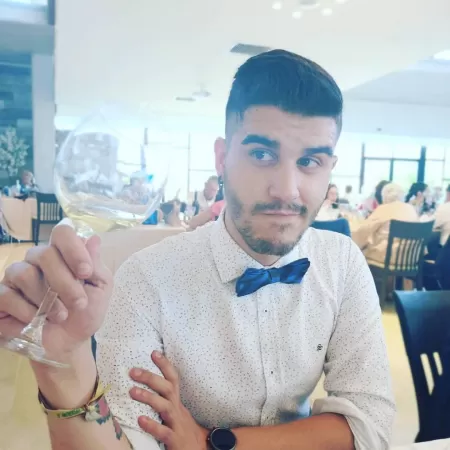 Cheers! 🍷 by LichCarrot