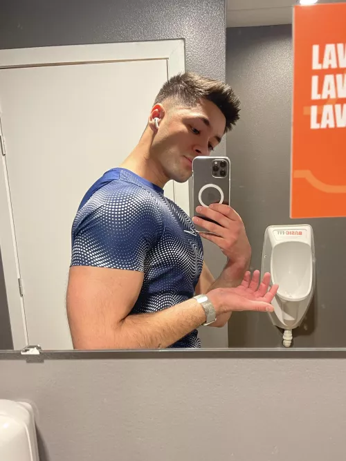 Chest pump 😛💪🏼 by tripodtouch