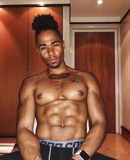 Chico ‘Shane’ Huggins (@chicohuggins) by thepowerofthepyramid