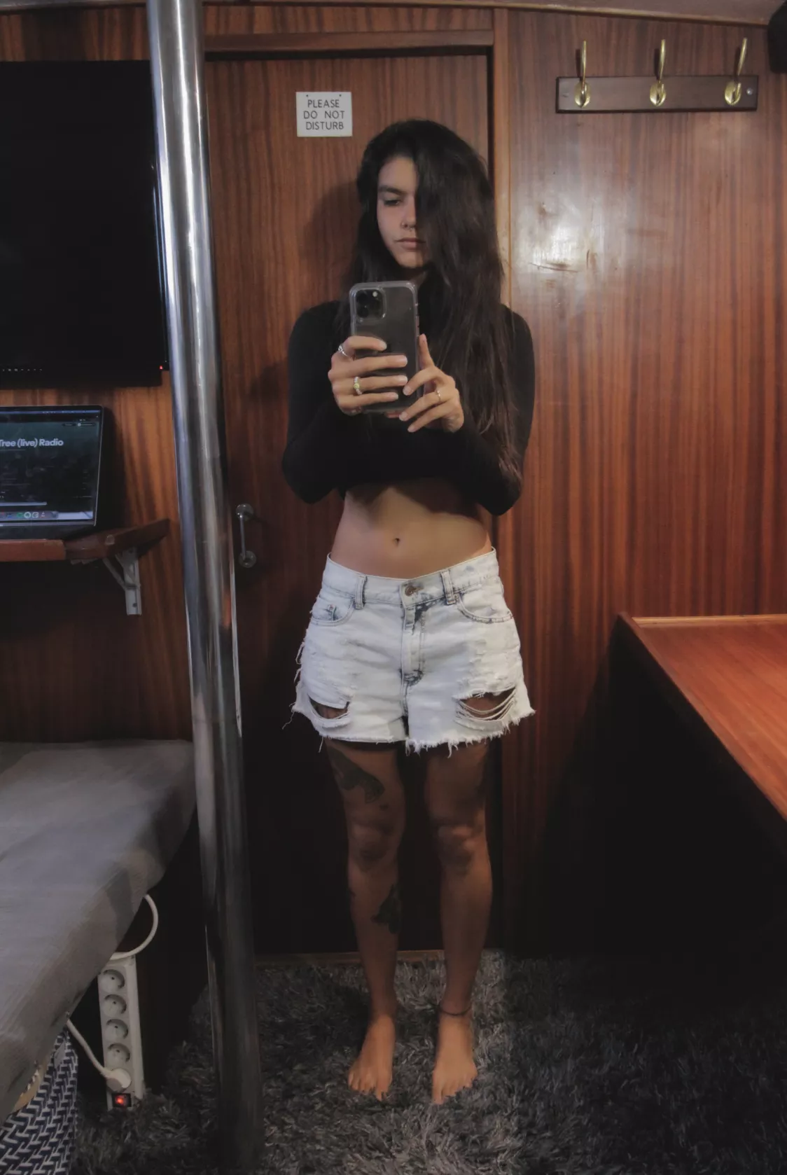 chill! i have 18 already. you can fuck me! 😘 posted by jujuvibezzz