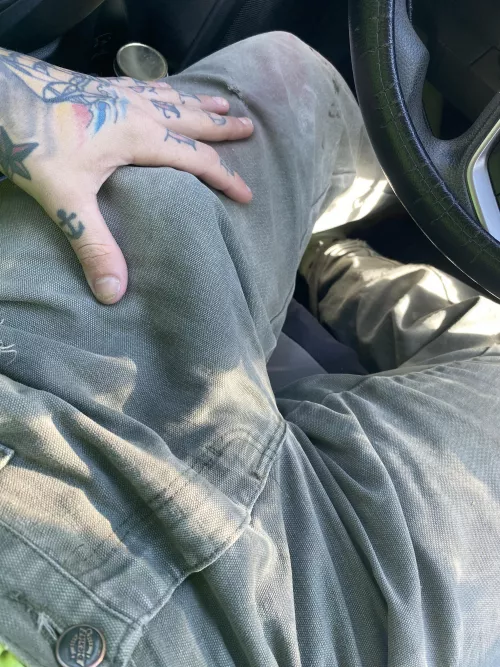 Chillin on lunch and… by Grimnir_walks