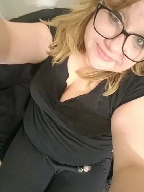 chillin on the futon :P by DipshitMcGoo