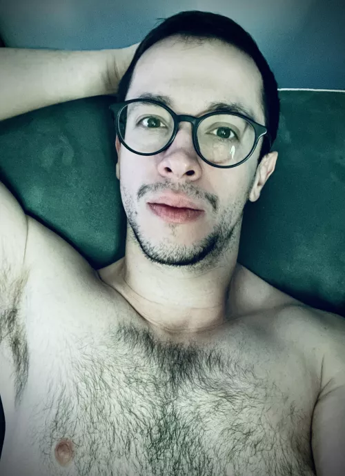 Chilling time 😛 by KnownRandomization