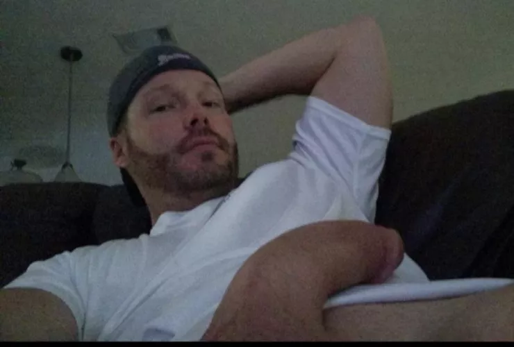 Chilling watching the game by Longandlean1