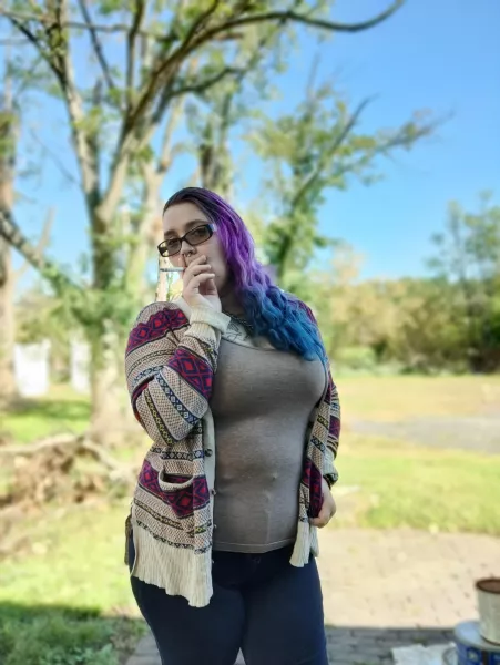 Chilly Monday mornings by rawrasaurussex