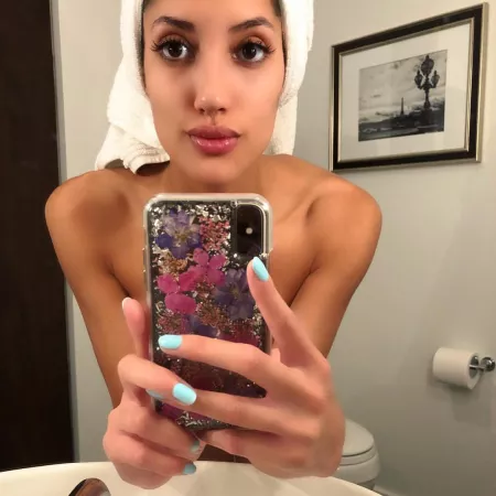 Chloe Amour (1MIC) by [deleted]