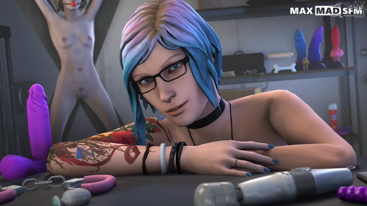 Chloe & Max (Max Mad) posted by pouli-