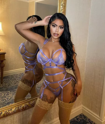 Chloe Saxon (@chloesaxon) [instagram] by Solid_4723