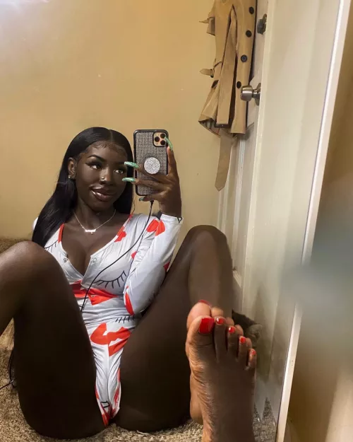 Chocolate Goddess by PetiteSpinnerLuvr