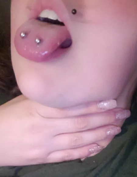 Choke and gag me by harlettscarlett93