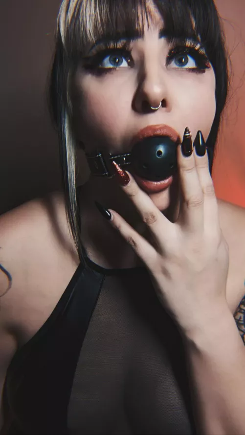 Choke me like you hate me 😏 by NaughtyWonderland