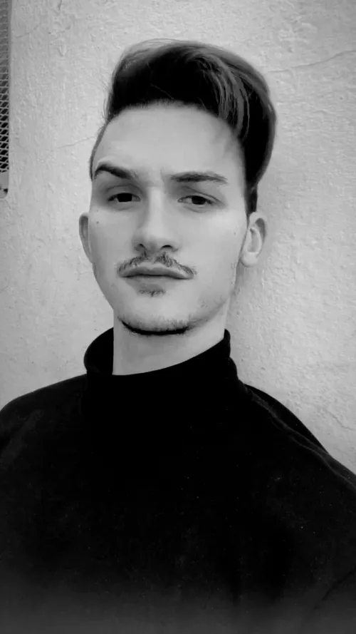 Choose me a Game based on this pic 👾 …(also Dms r open if u wanna chat) by jude90210