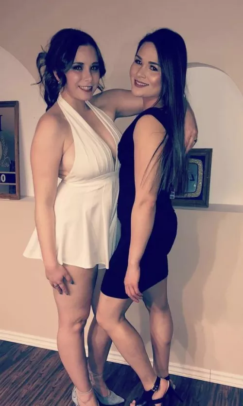 Choose which one to anal and which one to creampie by zvpv