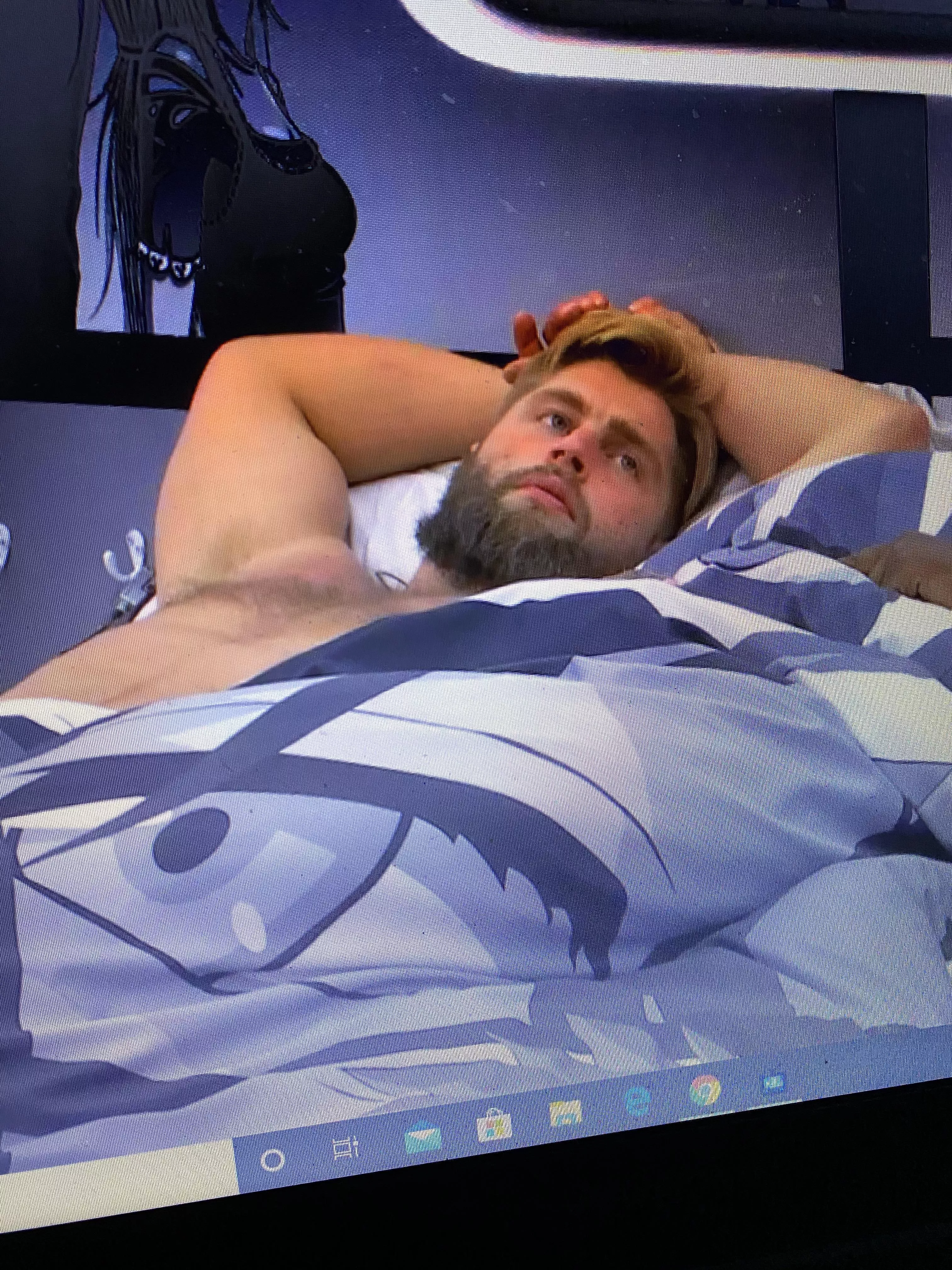 Chris (he’s so horny it’s obvious I wanna be in that bed with him!) posted by aestes1992