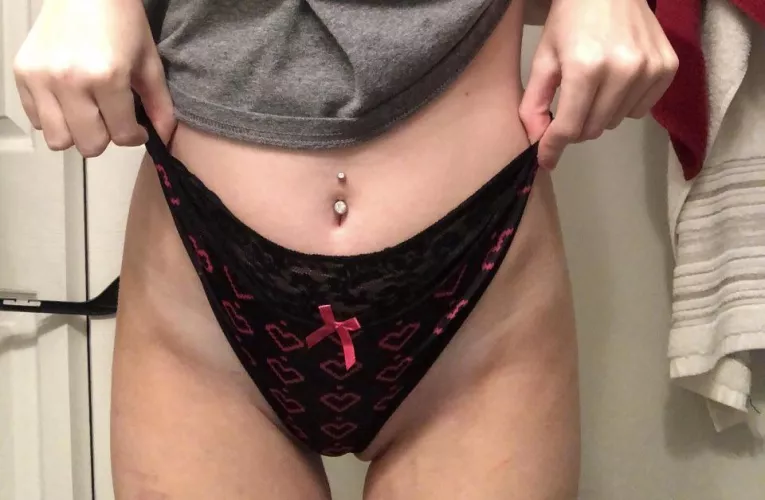 Christmas gift? 😘 [f] by camariiixxx